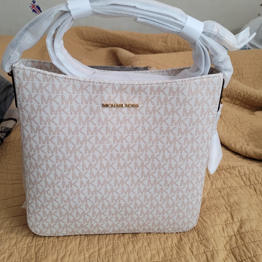 Michael kors Crossbody #3 - Picture 7 of 10